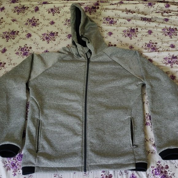 New Hoodie Medium Size - Picture 1 of 2